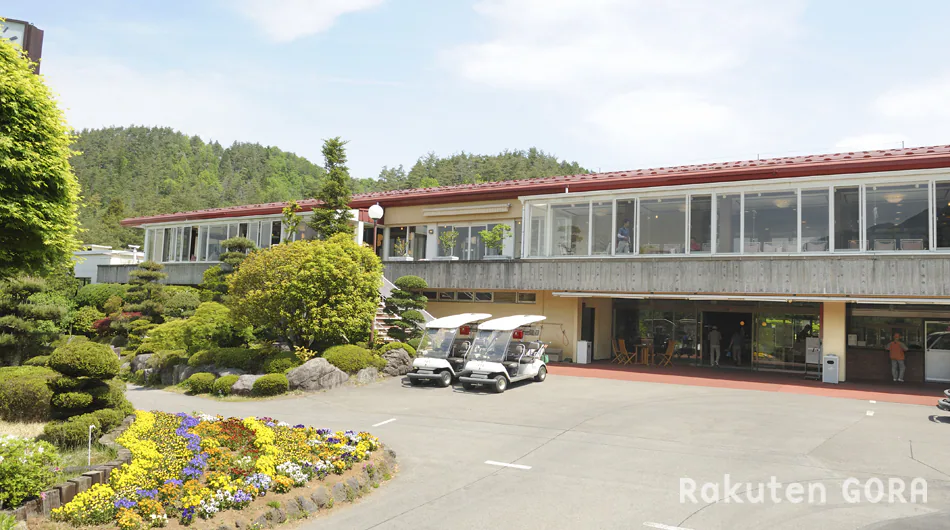 【都留カントリー倶楽部】安く楽しめる！デザートバイキング食べ放題が人気のゴルフ場